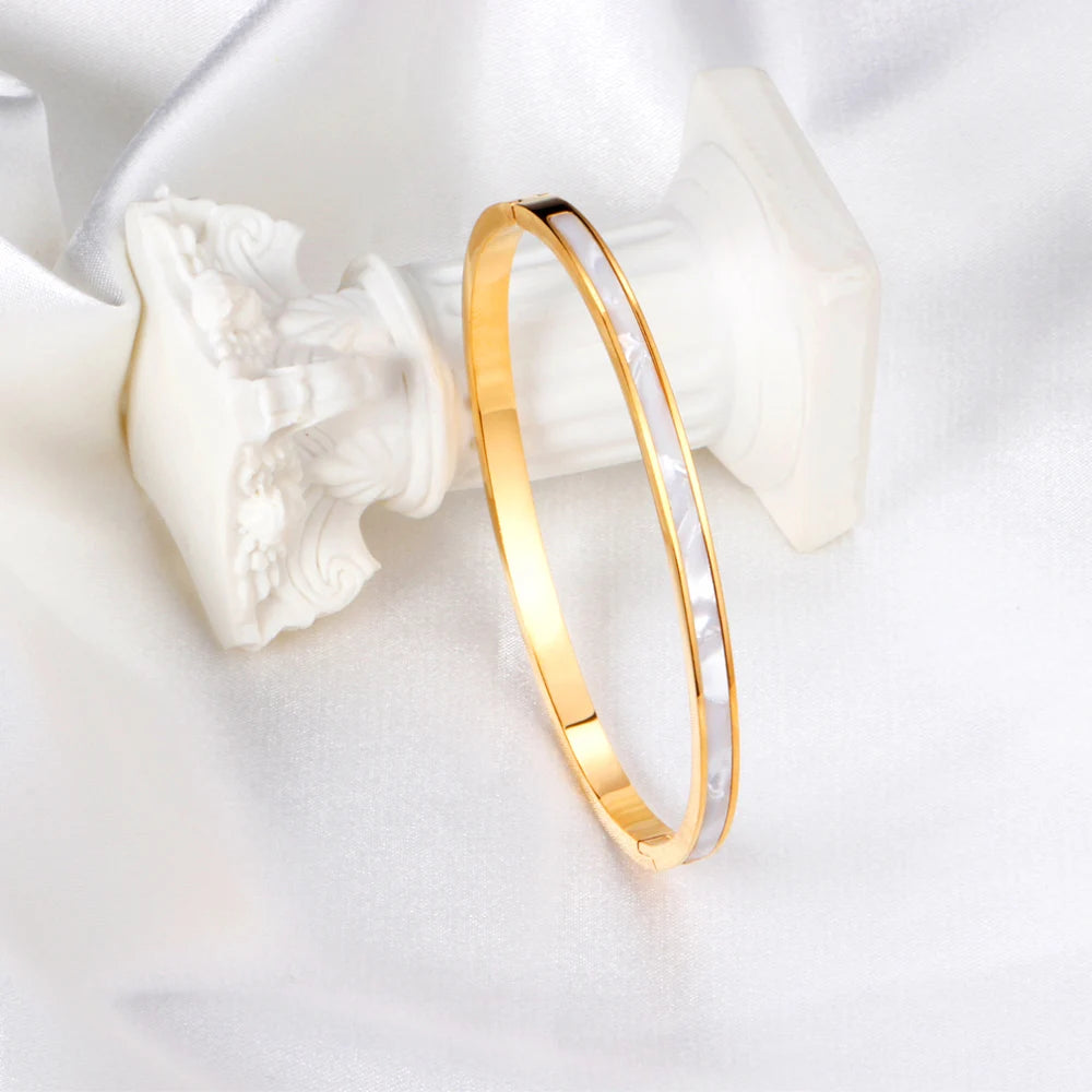 White Shell Bracelet - ÉclatMystique
