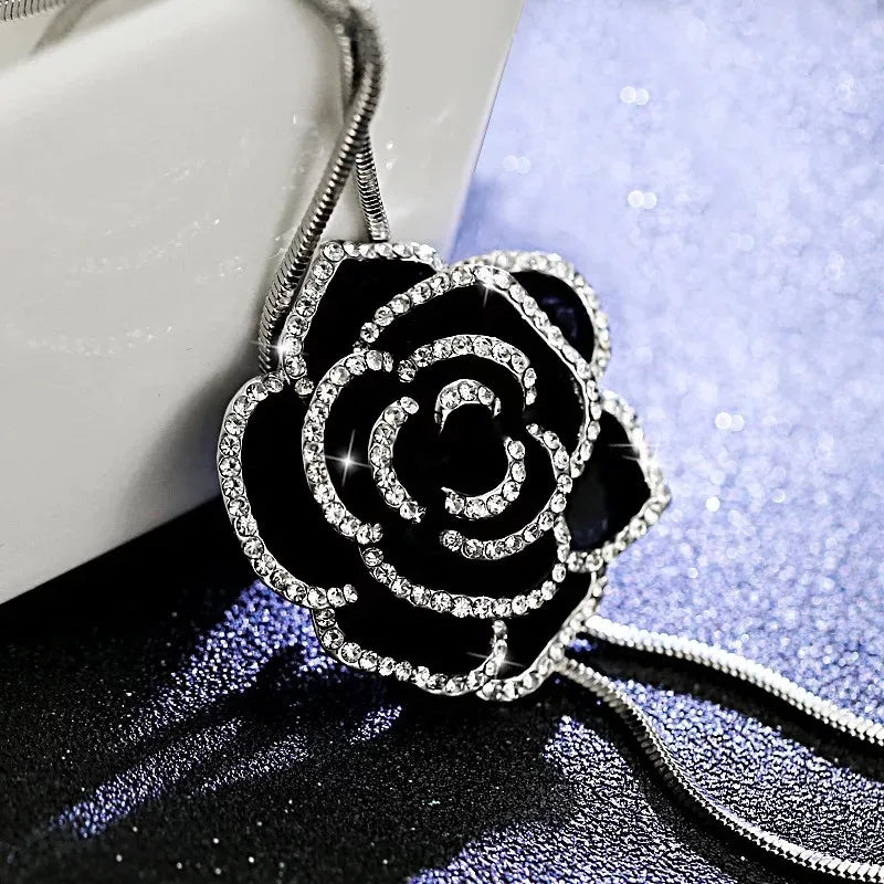 Black Rose Necklace - ÉclatMystique