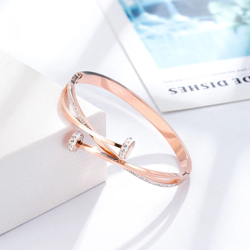 Crystal Nail Head Bracelet - ÉclatMystique