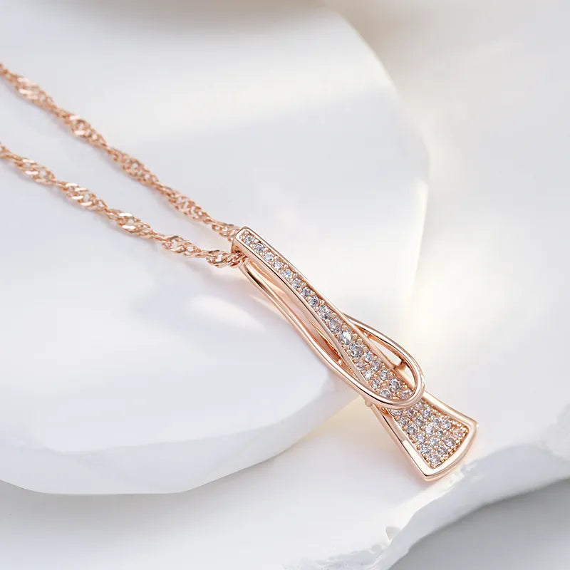 Curve Triangle Necklace - ÉclatMystique