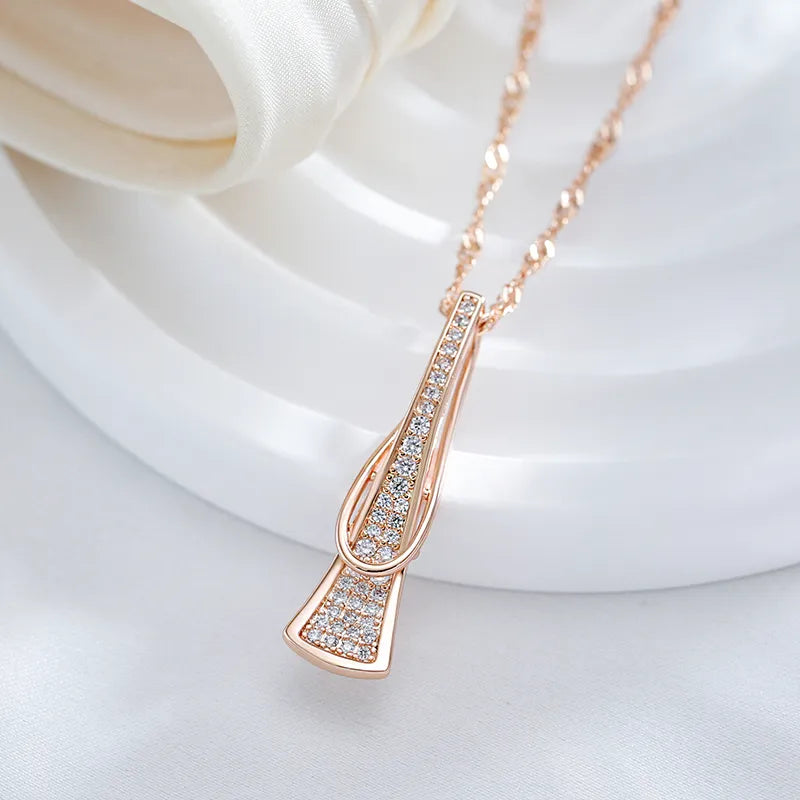 Curve Triangle Necklace - ÉclatMystique
