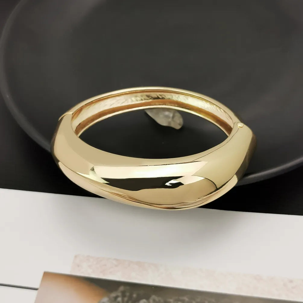 Cuff Bracelet - ÉclatMystique