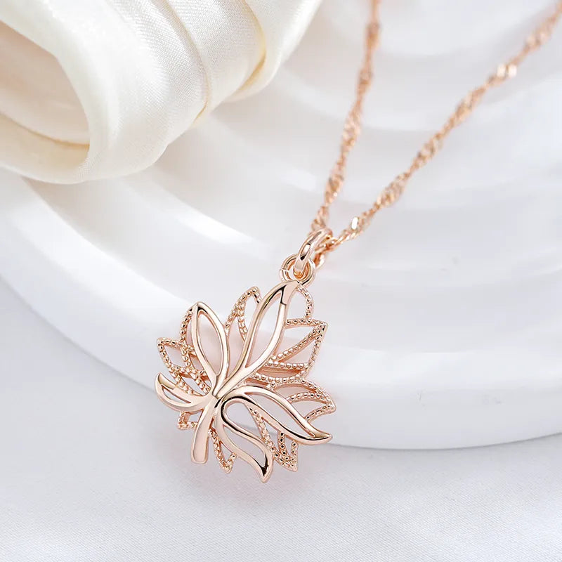 Maple Leaf Necklace - ÉclatMystique