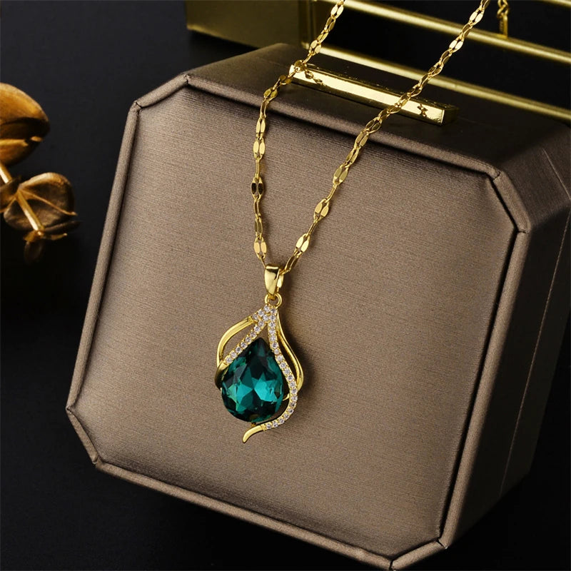Green Crystal Necklace - ÉclatMystique