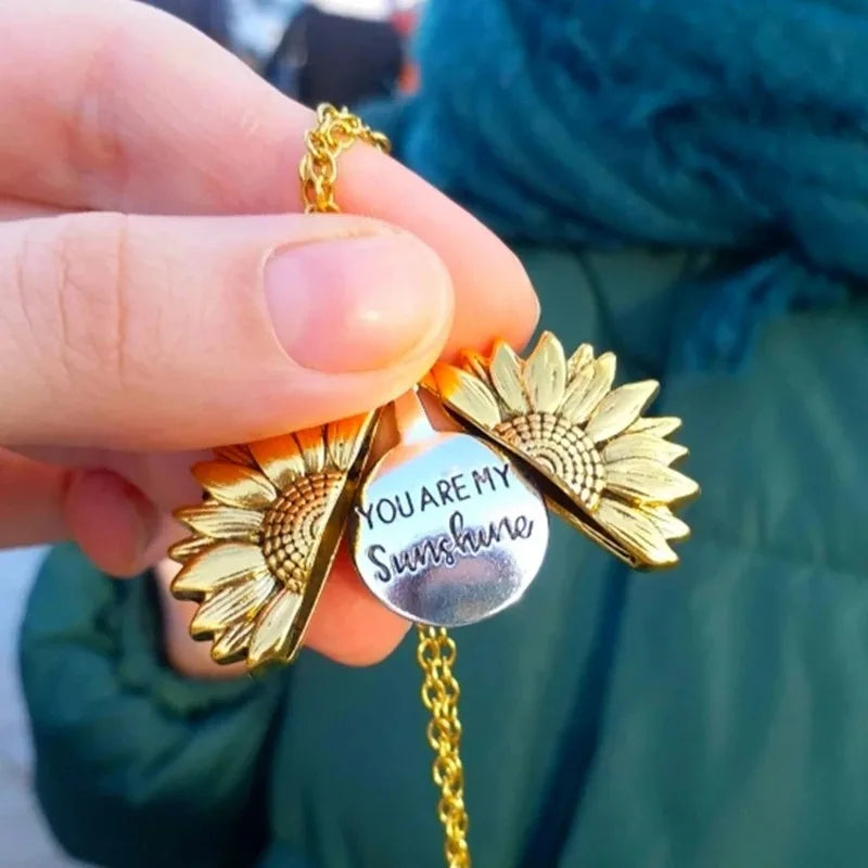 Sunflower Necklace - ÉclatMystique