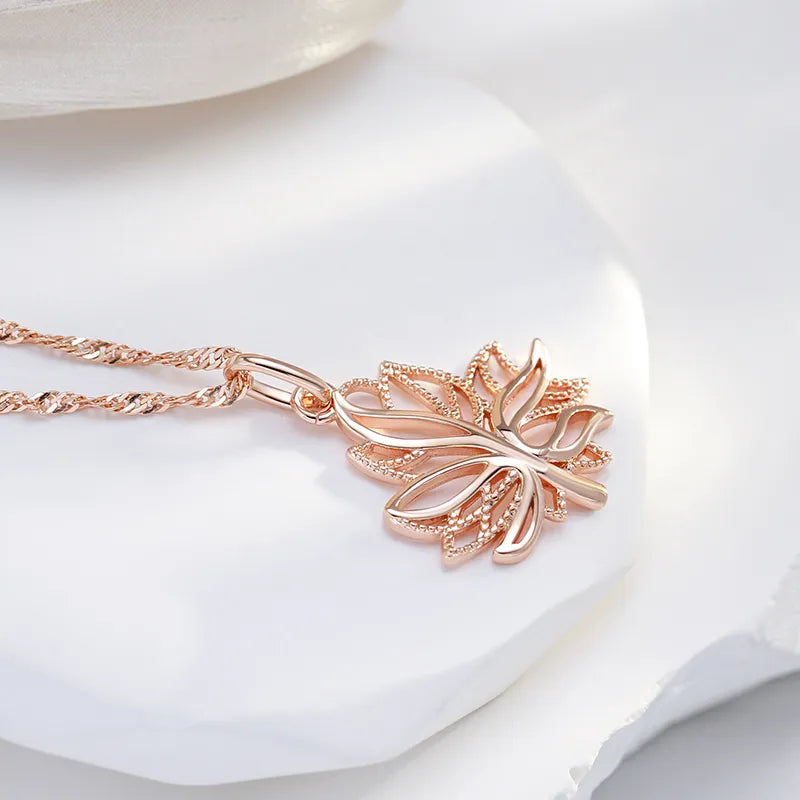 Maple Leaf Necklace - ÉclatMystique